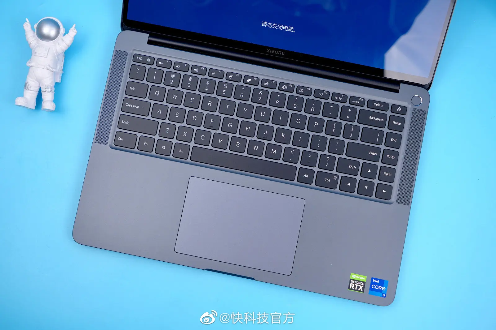 Cận Cảnh Xiaomi Mi Notebook Pro X 15 H10