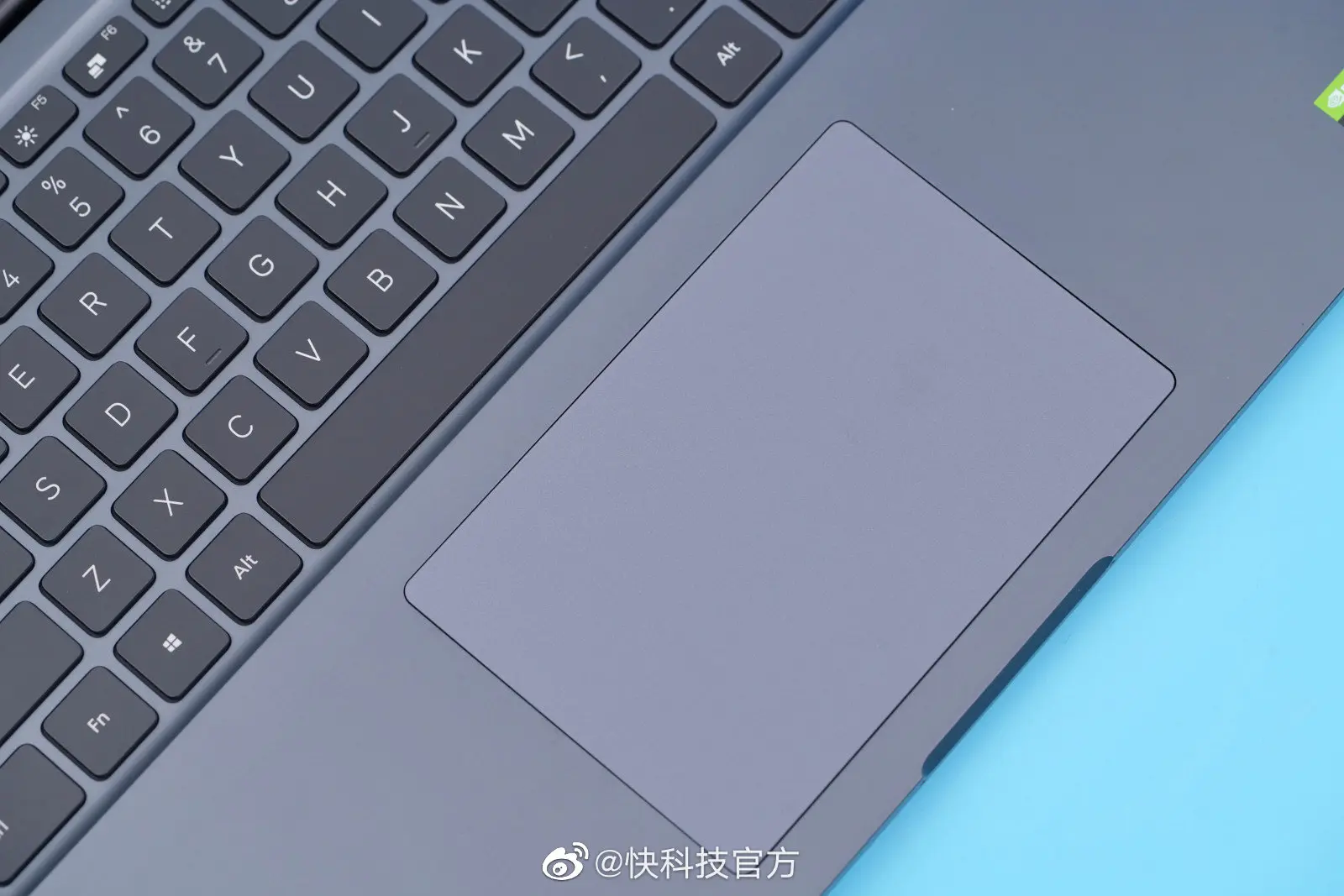 Cận Cảnh Xiaomi Mi Notebook Pro X 15 H13