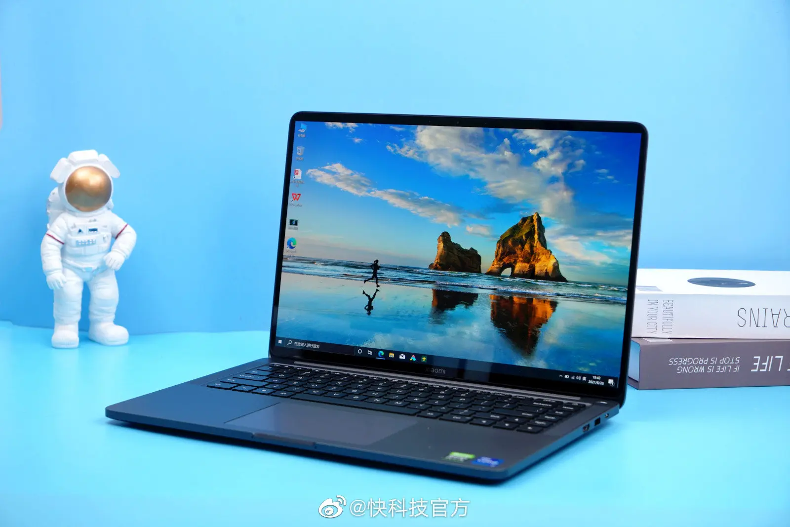 Cận Cảnh Xiaomi Mi Notebook Pro X 15 H6